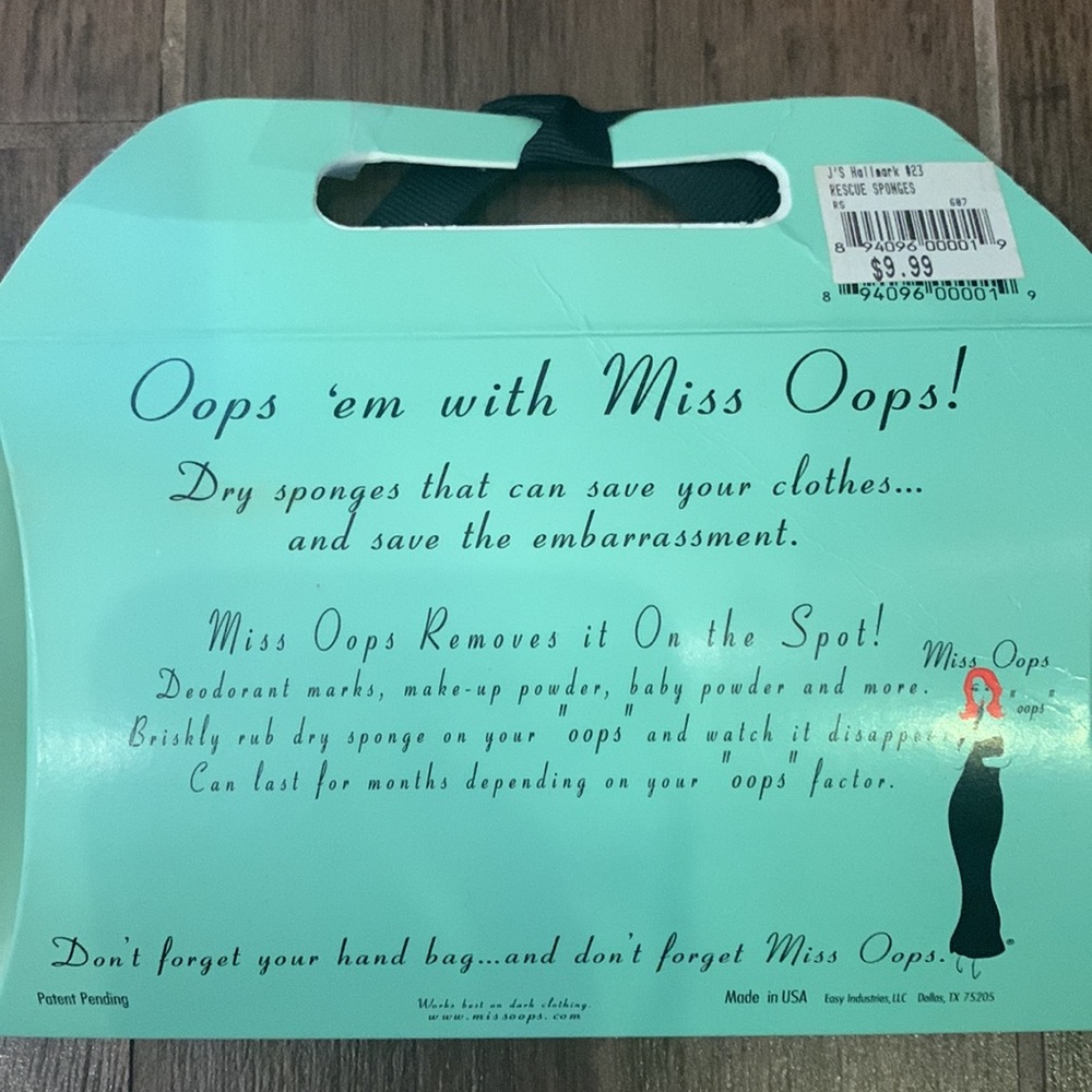 BRAND NEW W/ TAG “Miss Oops!” Dry sponges to remove stains. Two sponges in box - Picture 4 of 5